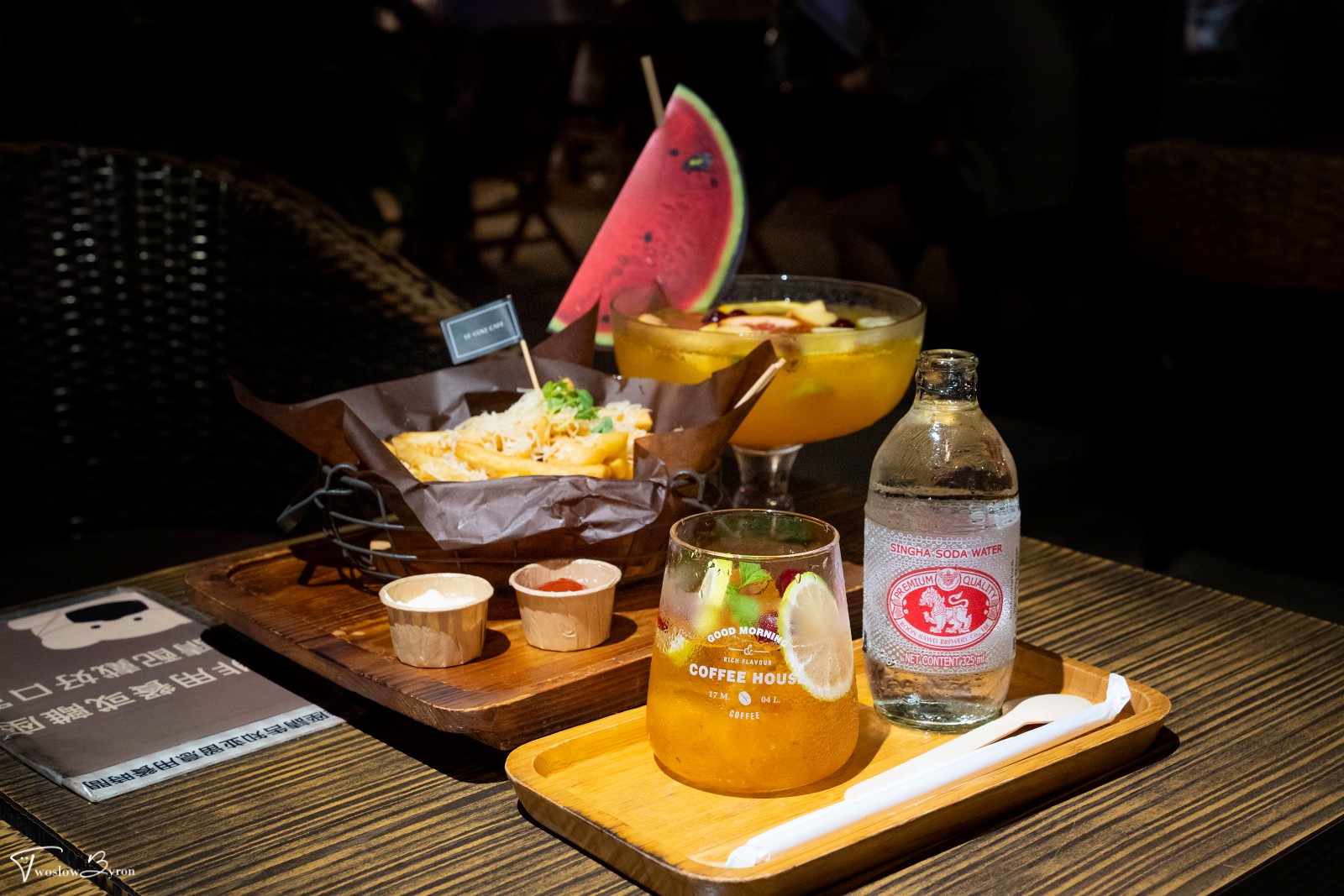 【新北景點】公雞咖啡｜淺水灣海景咖啡廳，浮誇的調酒和水果茶